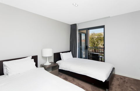 Astra Apartments The Griffin - Perth Resorts 12
