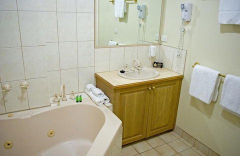 Admiralty Inn - Perth Resorts 2
