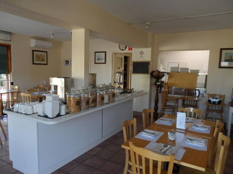 Admiralty Inn - Perth Resorts 10