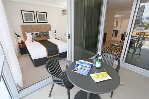 Alex Perry Hotel And Apartments - Perth Resorts 2