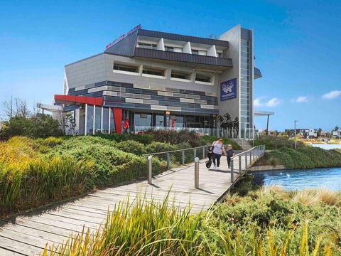 Mercure Melbourne Caroline Springs - Perth Resorts 1