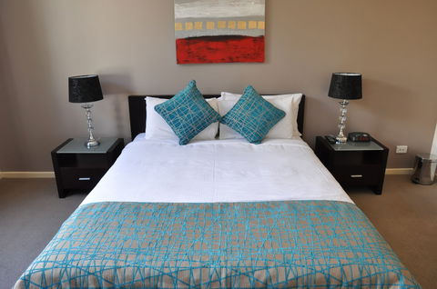 RNR Apartments, Adelaide - Perth Resorts 1