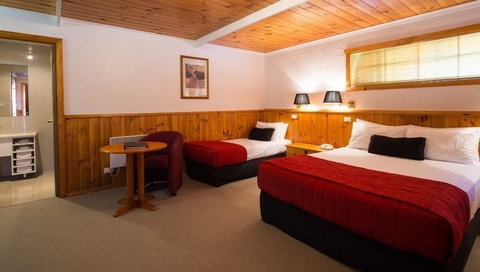 Tall Timbers - Accommodation Perth 1