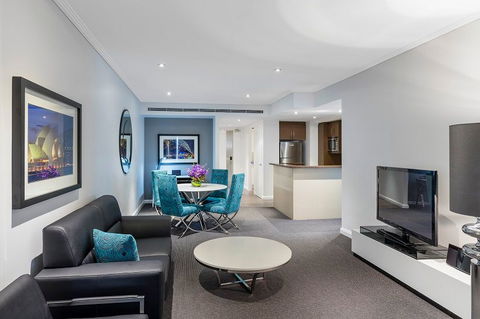 Meriton Suites World Tower - Perth Resorts 2
