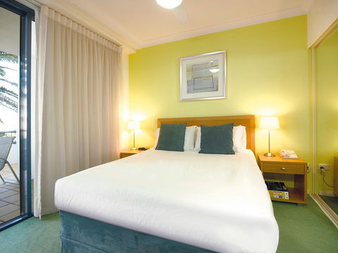 Oaks Calypso Plaza Resort - Accommodation Perth 2