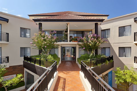 Astra Apartments The Griffin - Perth Resorts 2