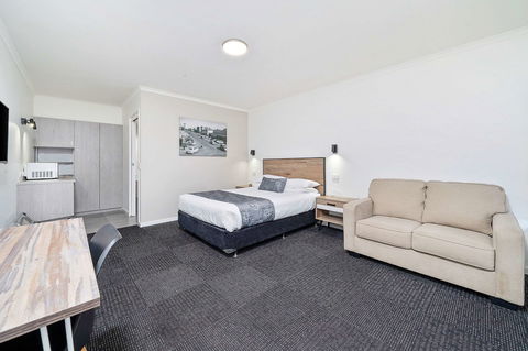 Peppermill Inn - Perth Resorts 1