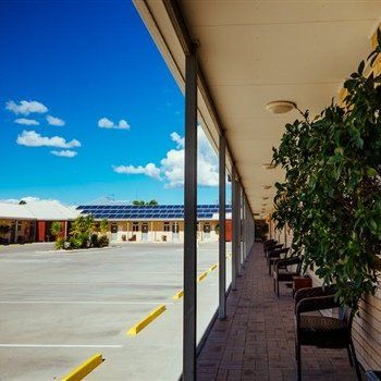 MAS Country Club Motor Inn - Accommodation Perth 2