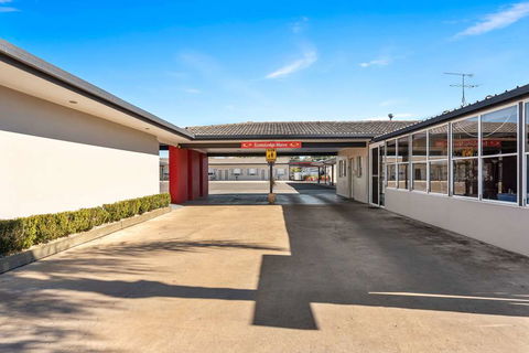 Econo Lodge Moree Spa Motor Inn - Accommodation Perth 2