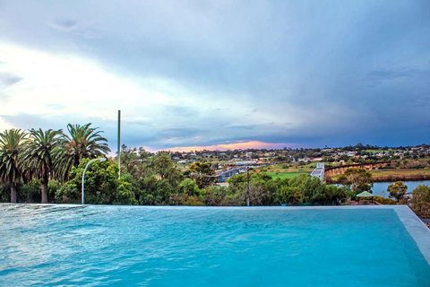 Bridgeport Hotel - Perth Resorts 2