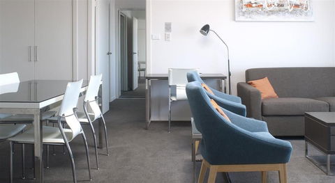 Abode Tuggeranong - Perth Resorts 2