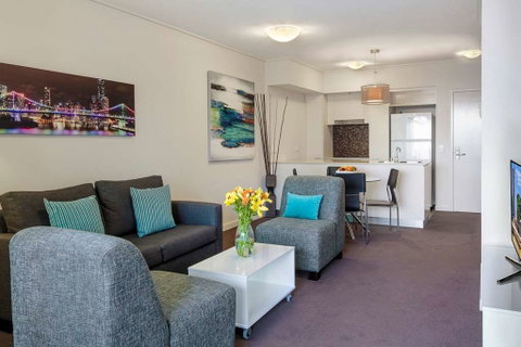 Evolution Apartments - Accommodation Perth 1