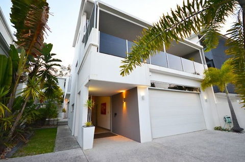 Alex Beach House - Perth Resorts 0