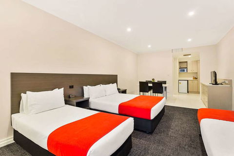 Quality Hotel Manor - Perth Resorts 5
