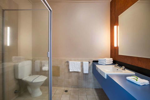 Burvale Hotel - Perth Resorts 2