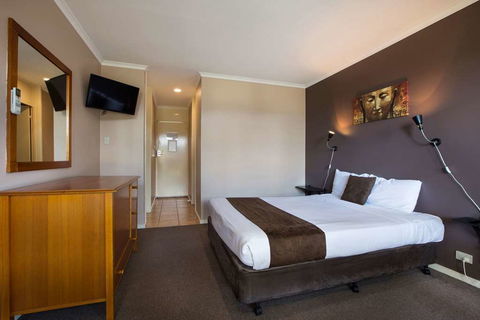 Burvale Hotel - Perth Resorts 4