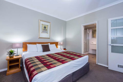 Mont Clare Boutique Apartments - Perth Resorts 6