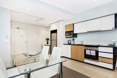 Astra Apartments Perth - Perth Resorts 8