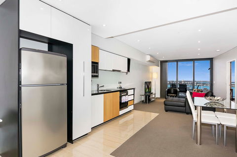Astra Apartments Perth - Perth Resorts 17
