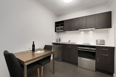 Quest Dandenong - Perth Resorts 3