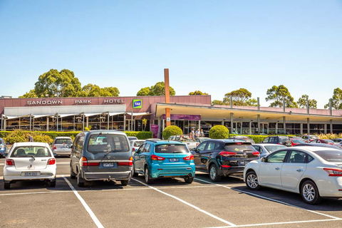 Nightcap At Sandown Park Hotel - Perth Resorts 0
