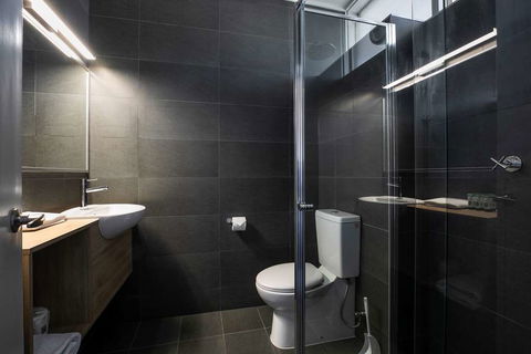 Nightcap At Sandown Park Hotel - Perth Resorts 5