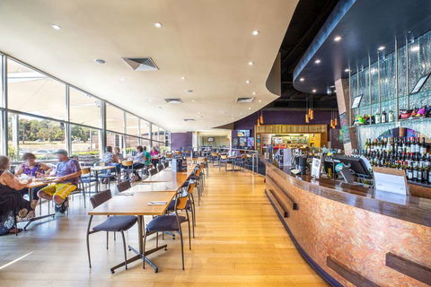 Nightcap At Sandown Park Hotel - Perth Resorts 6