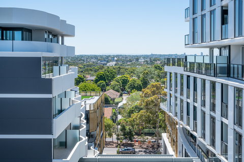 Oros Plus Hotel - Accommodation Perth 1