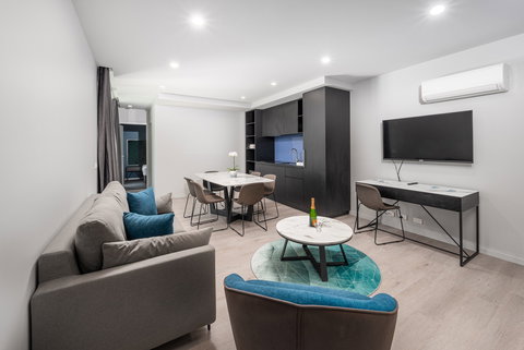 Oros Plus Hotel - Accommodation Perth 13