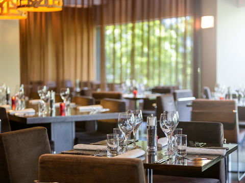 Novotel Canberra - Accommodation Perth 1