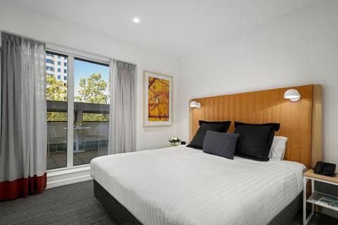 Quest Canberra City Walk - Perth Resorts 8