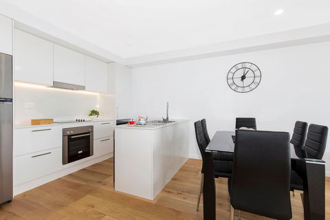 Astra Apartments Newcastle - Accommodation Perth 11