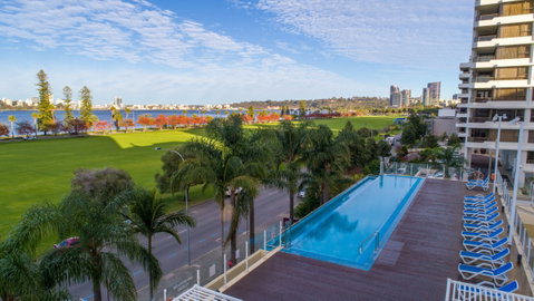 Crowne Plaza Perth - Accommodation Perth 0