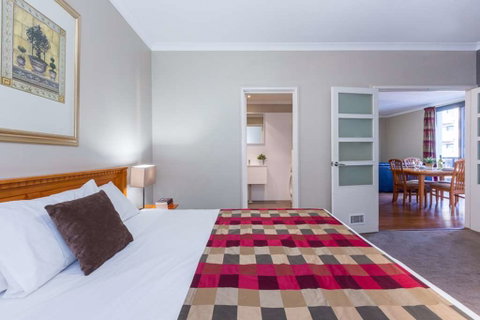 Mont Clare Boutique Apartments - Accommodation Perth 7