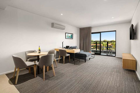 Quality Hotel Lakeside - Perth Resorts 15