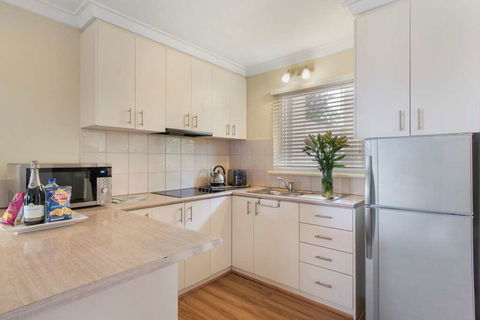 The Peninsula Riverside Apartments - Perth Resorts 16