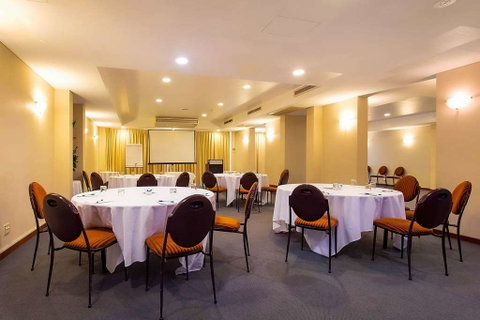 Quality Hotel Ambassador Perth - Accommodation Perth 7