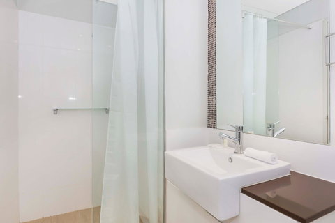 Astra Apartments Perth - Accommodation Perth 4