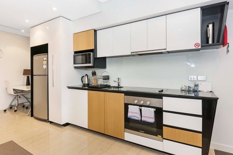 Astra Apartments Perth - Accommodation Perth 16