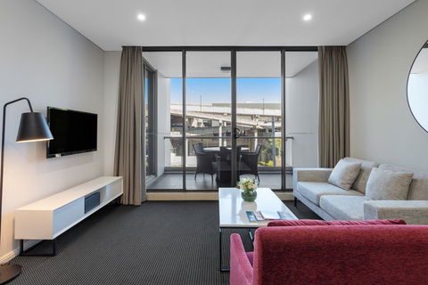 Meriton Suites North Ryde - Accommodation Perth 5