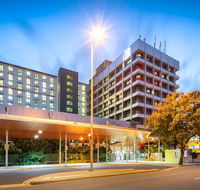 H on Smith Hotel - Perth Resorts