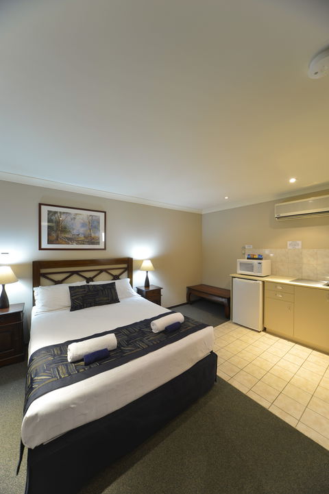Wattle Grove Motel - Accommodation Perth 2