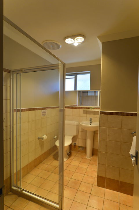 Wattle Grove Motel - Accommodation Perth 3
