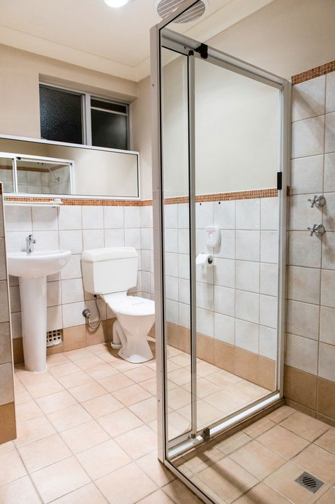 Wattle Grove Motel - Accommodation Perth 7