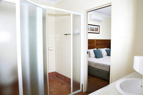 Kimberley Hotel - Perth Resorts 4