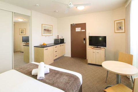 Caloundra Central Apartment Hotel - Accommodation Perth 14