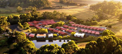 Tall Timbers - Accommodation Perth 0