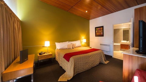 Tall Timbers - Accommodation Perth 11
