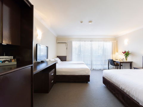 Ibis Styles Canberra Tall Trees - Accommodation Perth 2