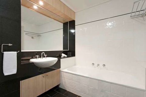 Mantra On Little Bourke - Perth Resorts 1